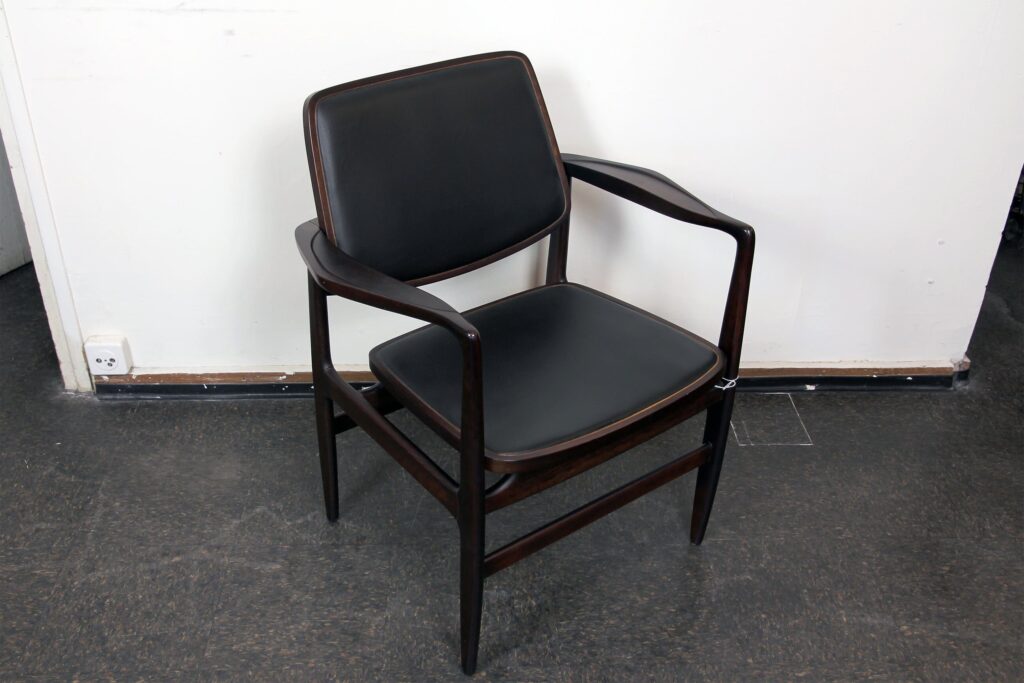 Oscar Chair