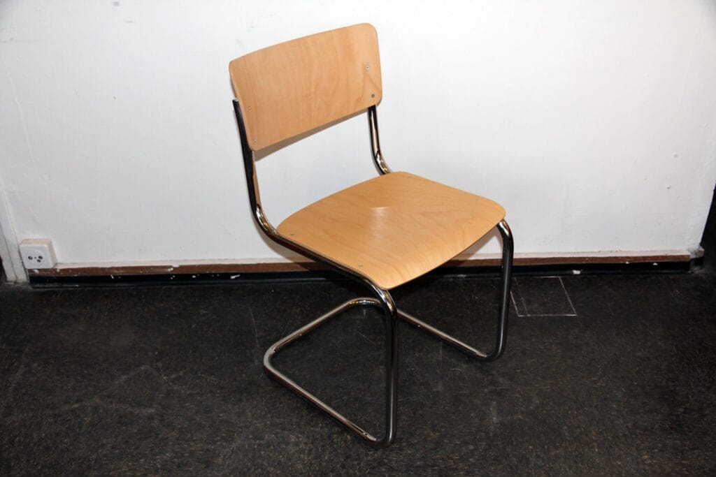 S 43 Freischwinger Stuhl