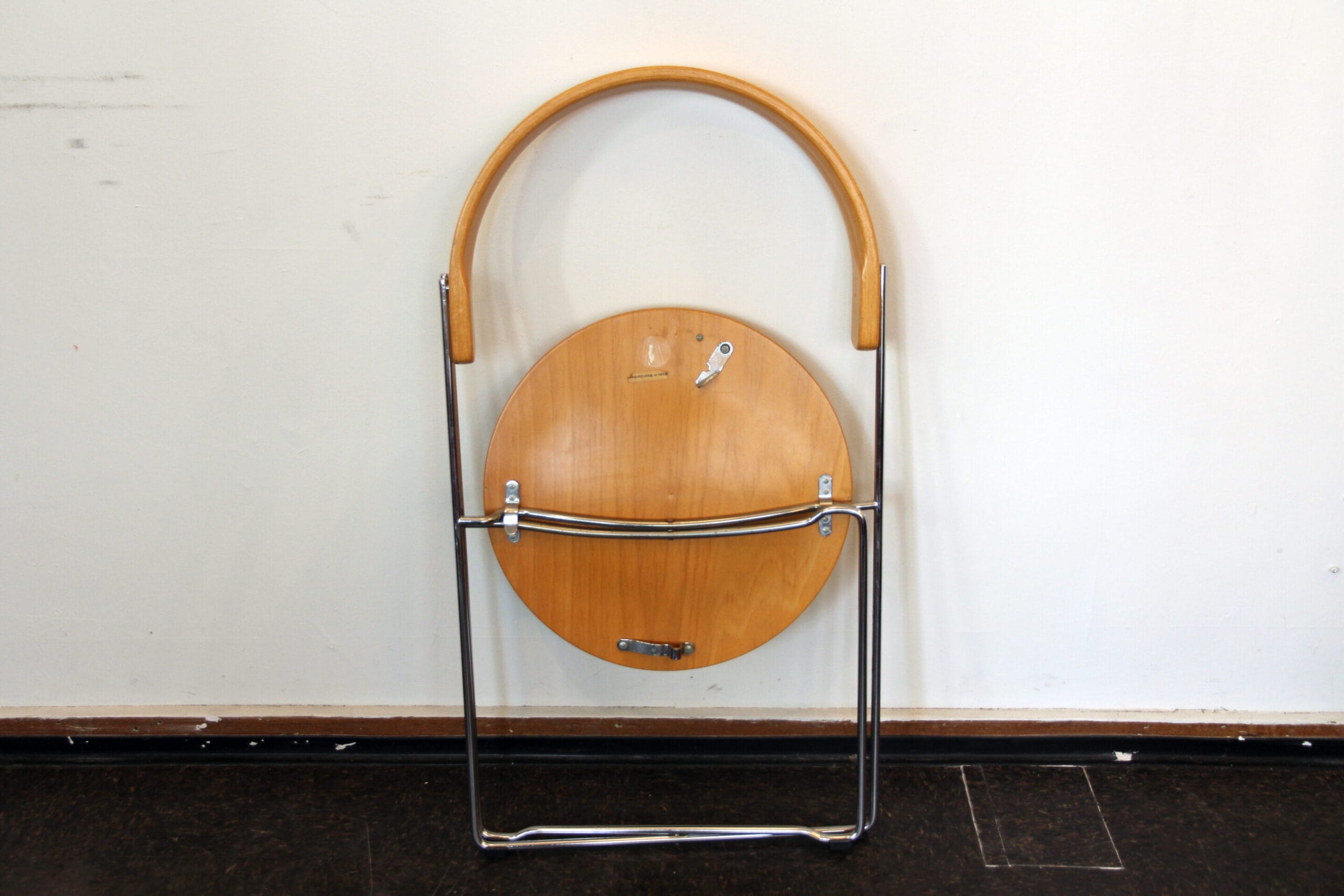 2750 Soley Klappstuhl – Valdimar Hardarson