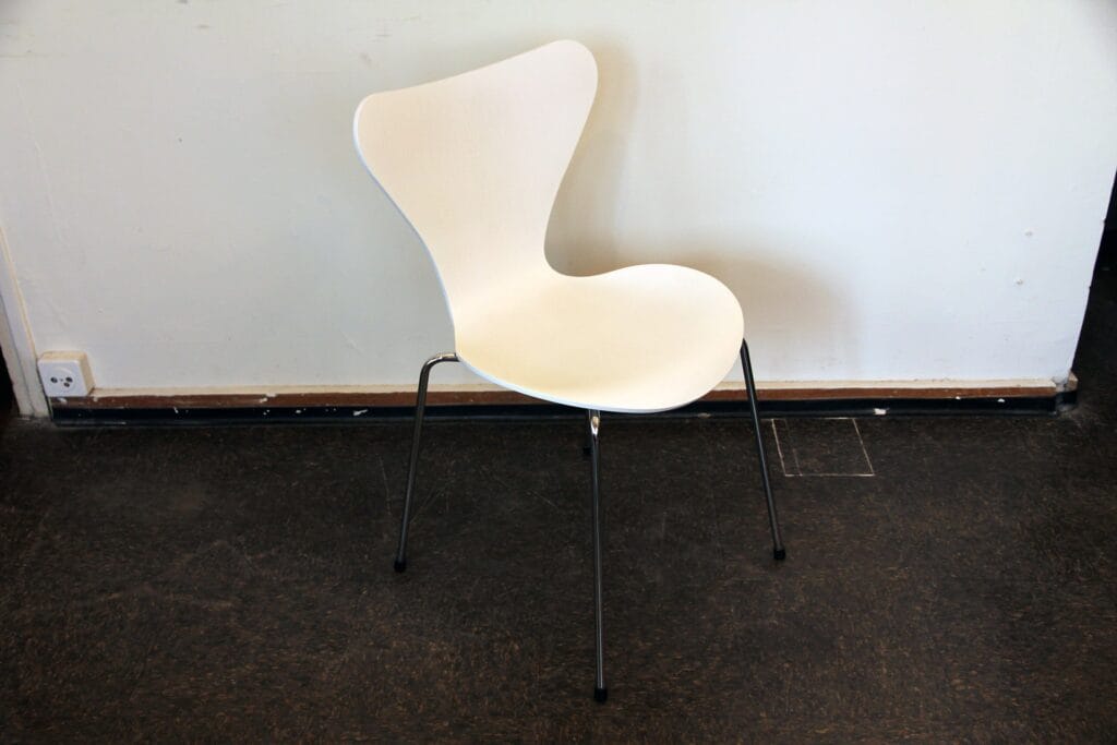 Series 7 Stuhl