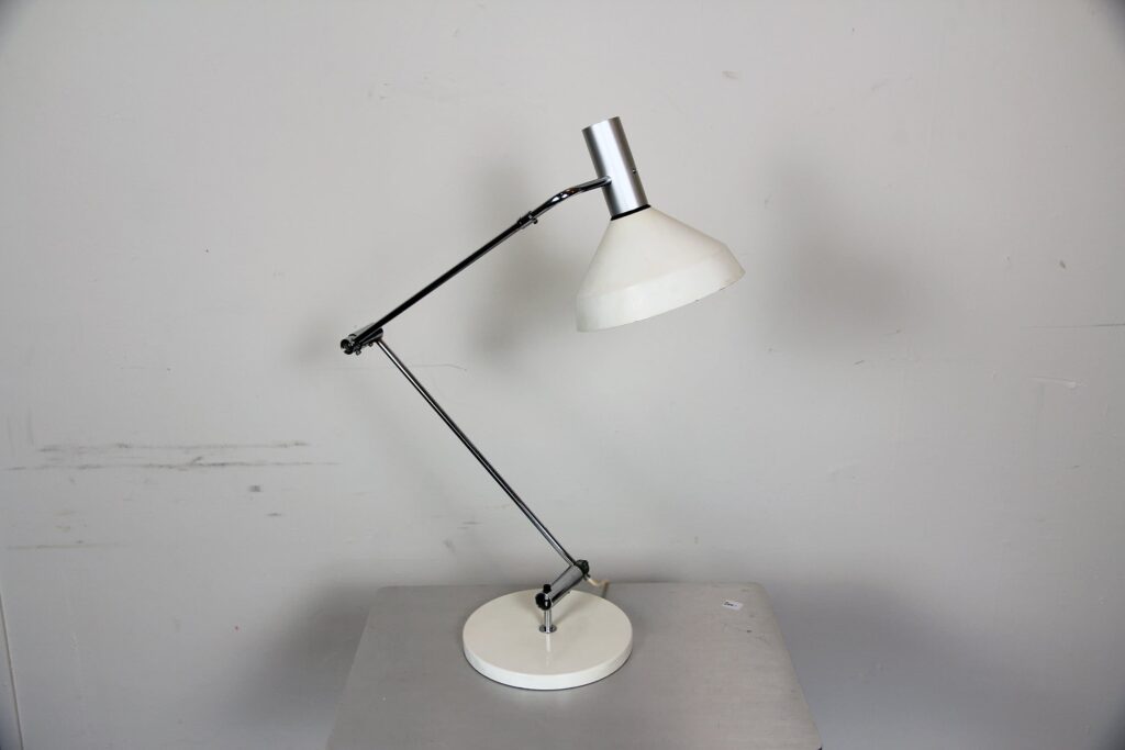 Table lamp type 60