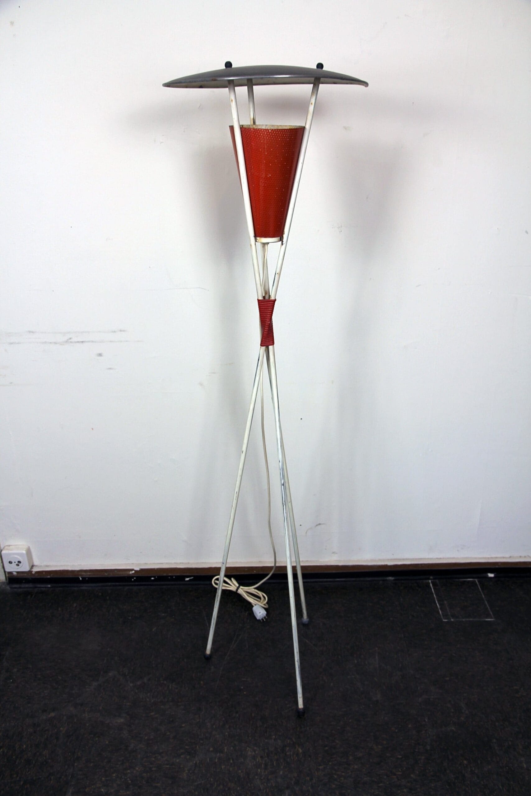Garden floor lamp