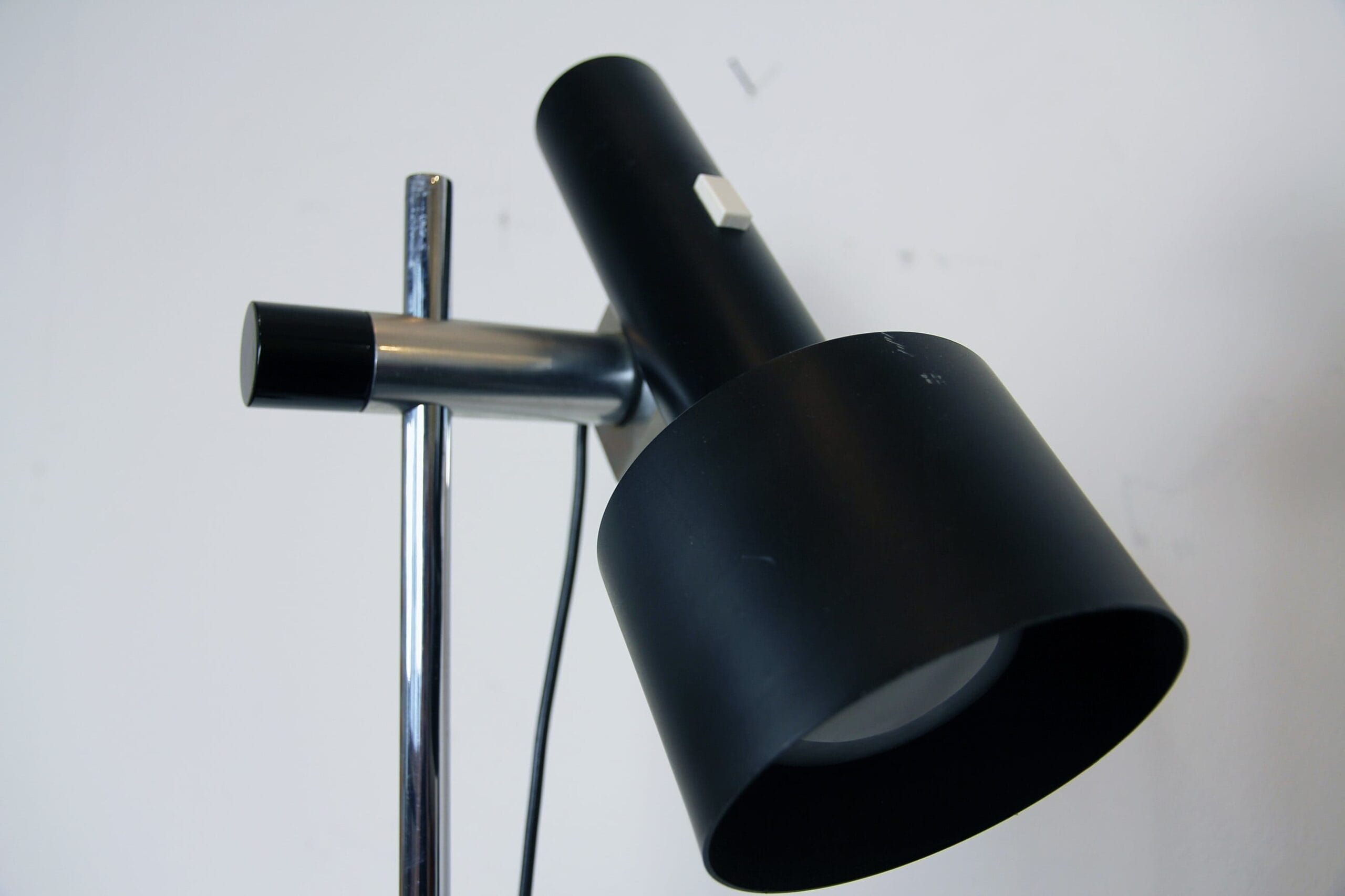 Stand lamp with 2 spots