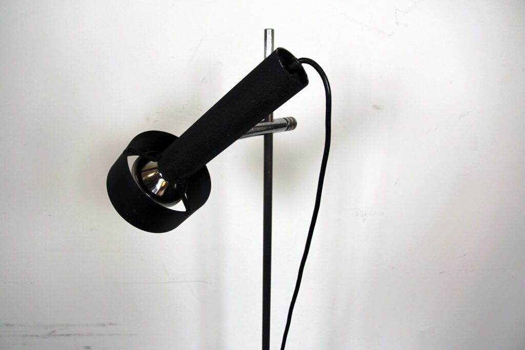 Ständerlampe mit einem Spot