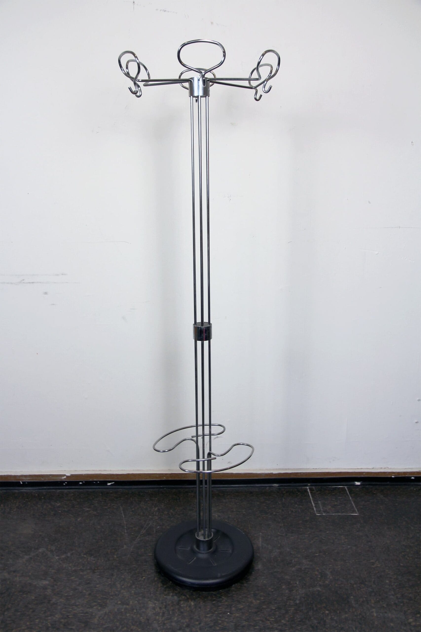 Garderobe «Attaccapanni» mit Schirmständer