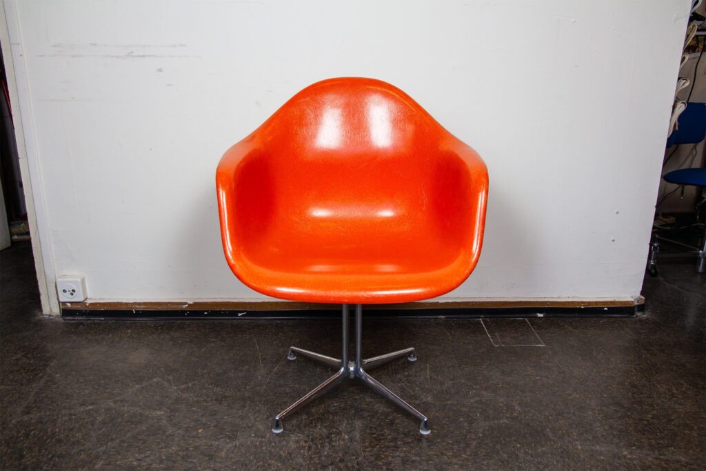 Eames La Fonda Armchair