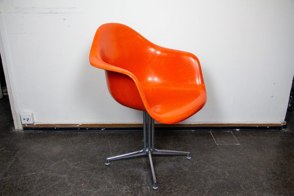 Eames La Fonda Armchair