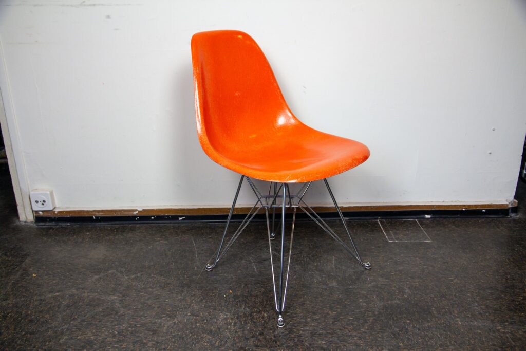 Eames Side Chair Fibreglass DSR