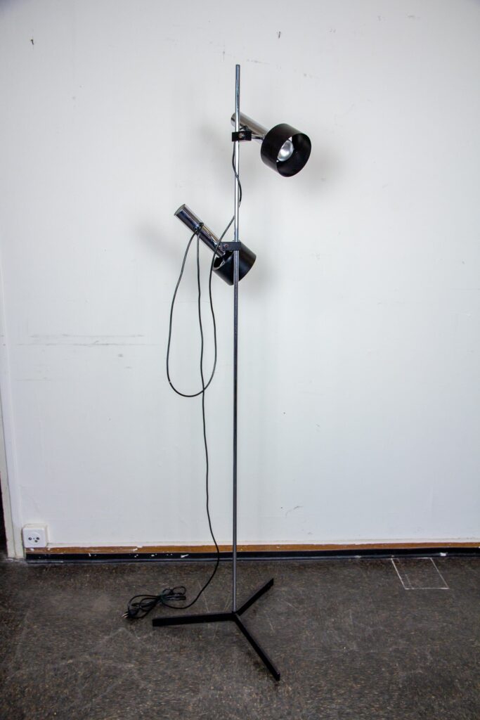Lampadaire avec deux spots