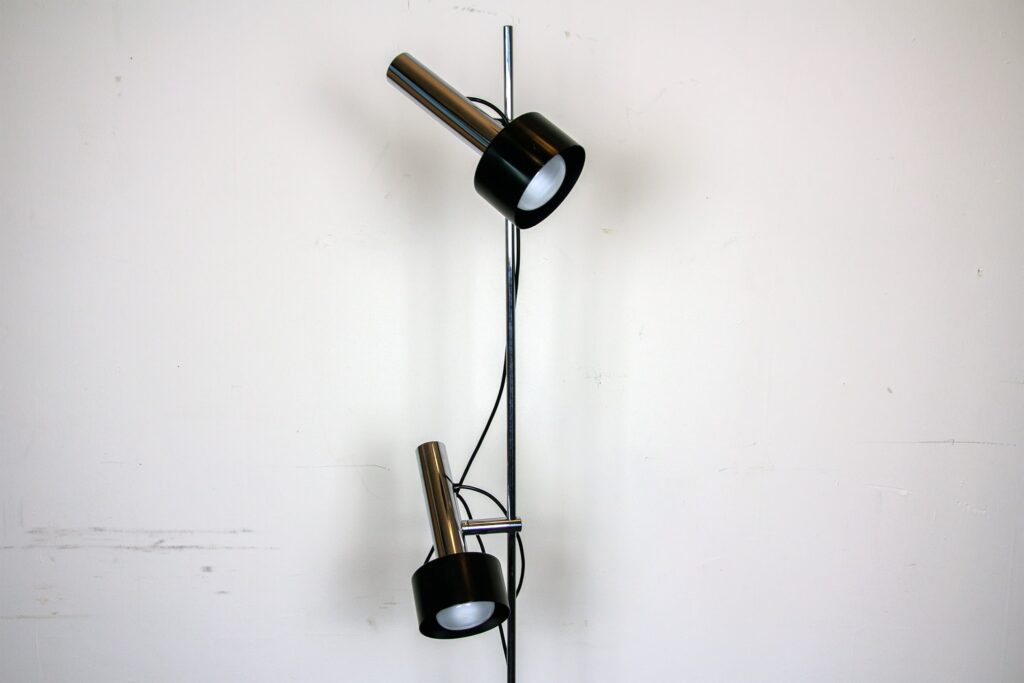 Lampadaire avec deux spots