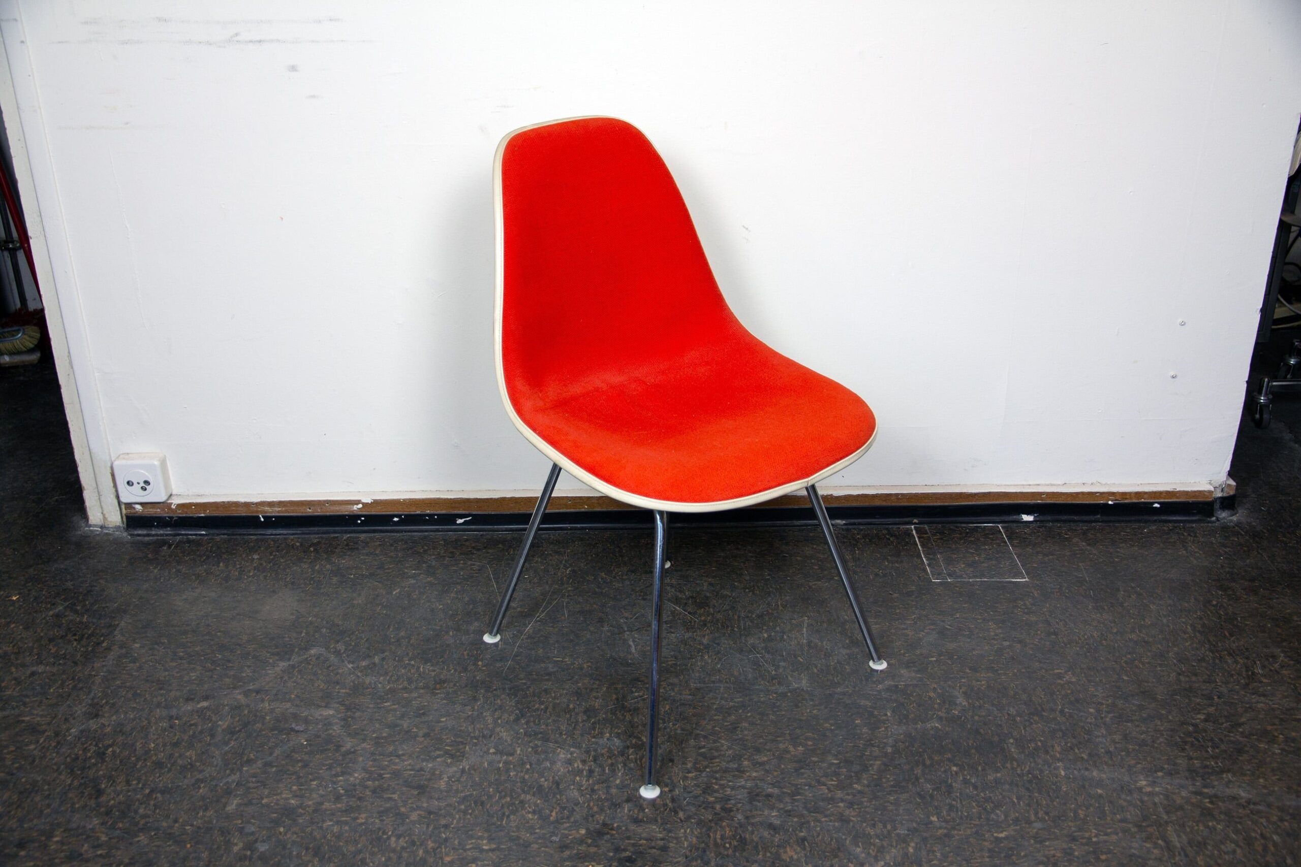 Eames Side Chair Fibreglass DSX with fabric cover - Charles & Ray Eames