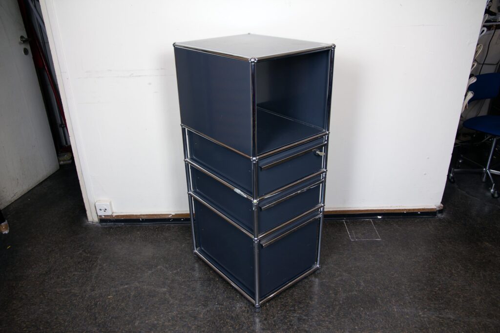 USM Haller carcase