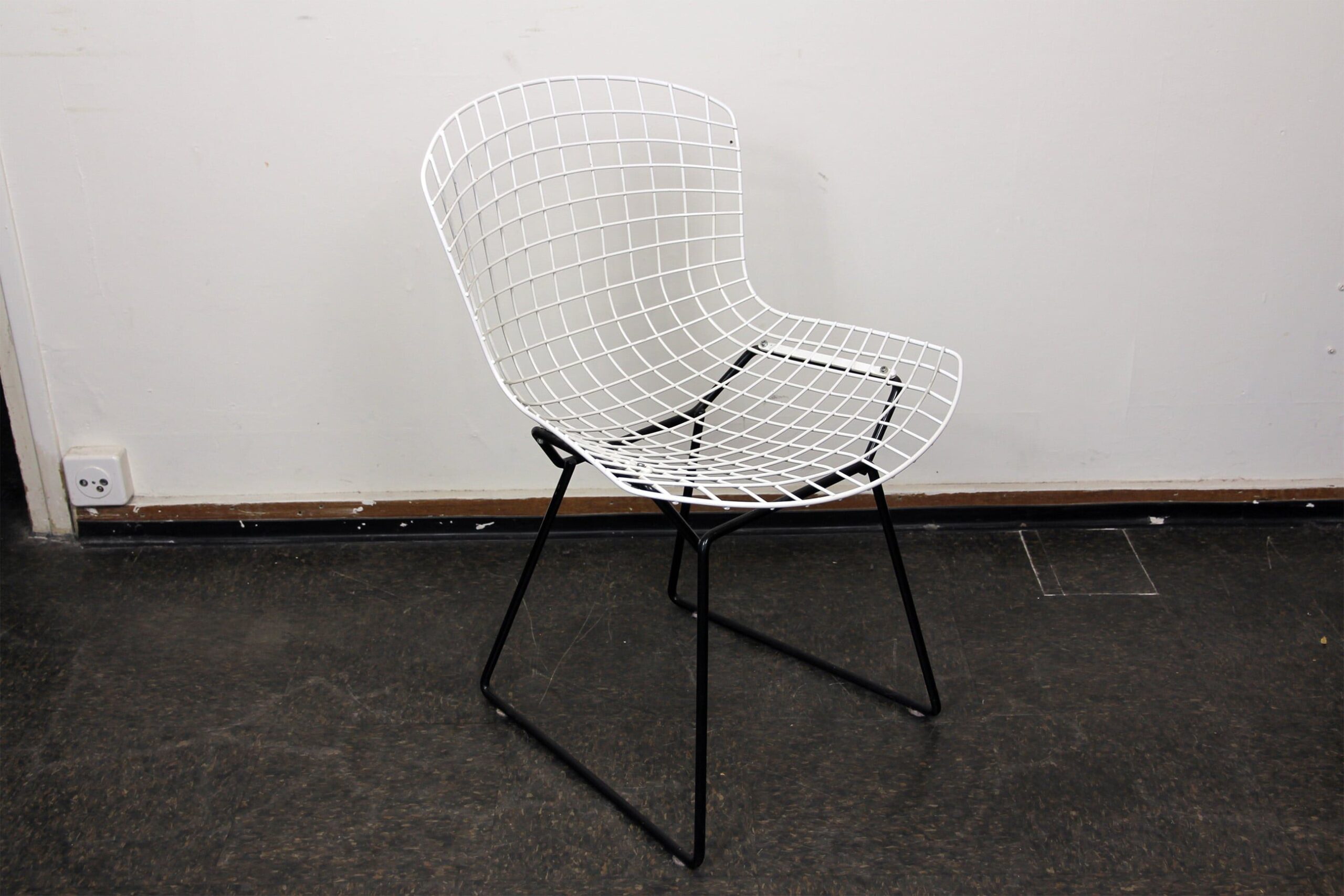 Stuhl Modell 420 – Harry Bertoia