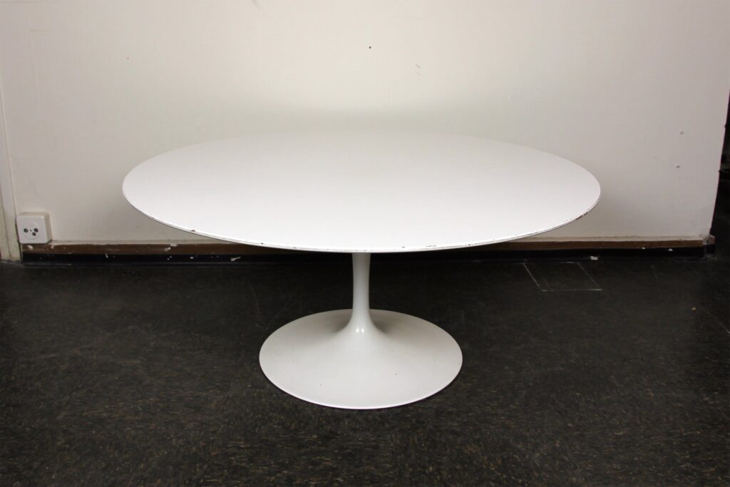 Tulip coffee table round