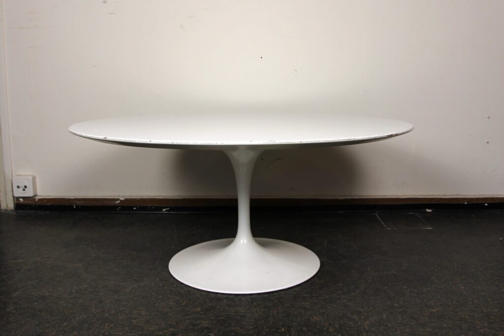 Tulip coffee table round